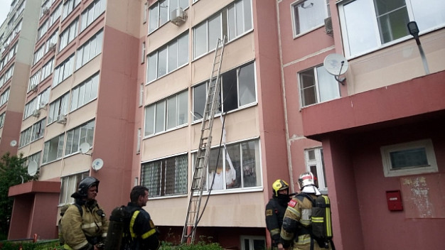 В Иванове в Московском полыхает квартира